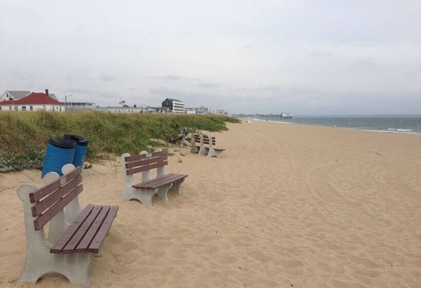 Sandcastle Inn & Motel