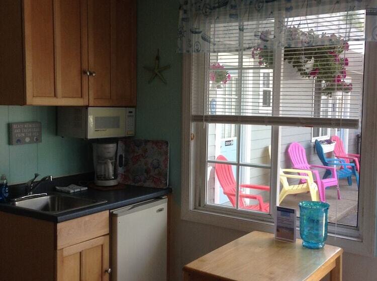 Sandcastle Inn & Motel