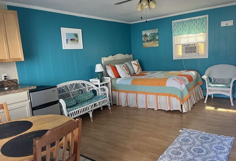 Sandcastle Inn & Motel