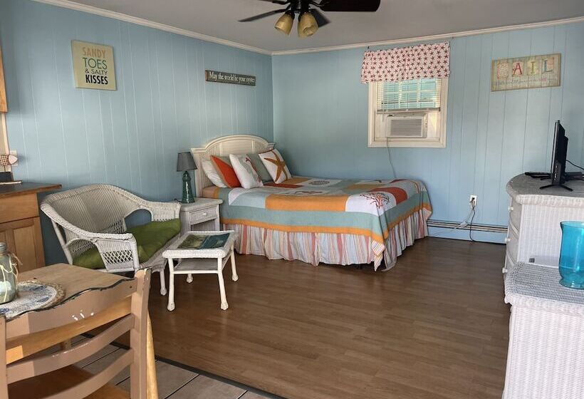 Sandcastle Inn & Motel