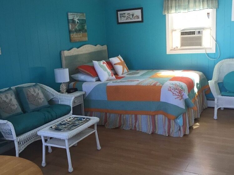 Sandcastle Inn & Motel