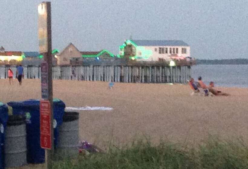 Sandcastle Inn & Motel