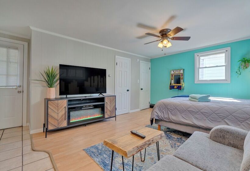 Sandcastle Inn & Motel