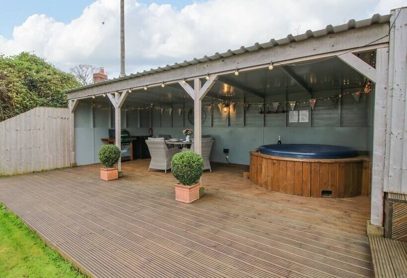 Shepherds Cabin At Titterstone