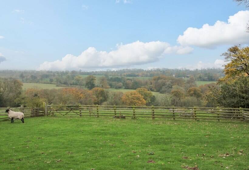 Shepherds Cabin At Titterstone