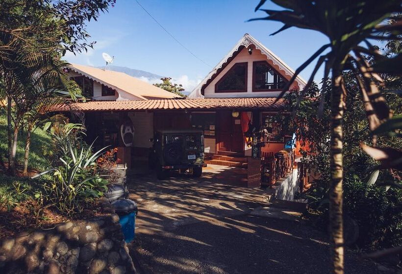 Spanish By The River Turrialba Hostel