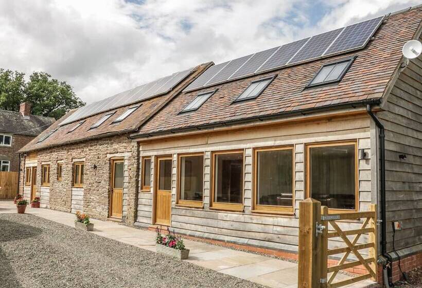 The Cow Byre, Heath Farm