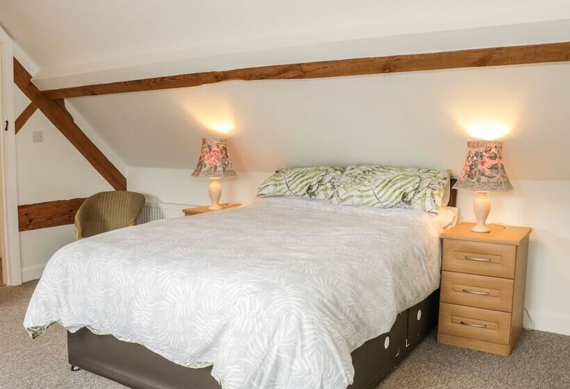 The Cow Byre, Heath Farm