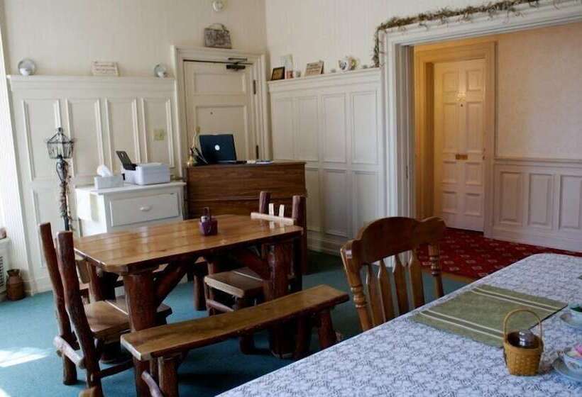 The Cozy Afghan Bed & Breakfast