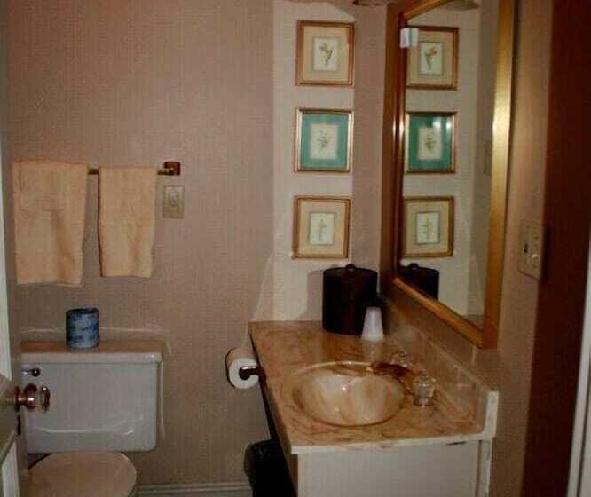 The Cozy Afghan Bed & Breakfast