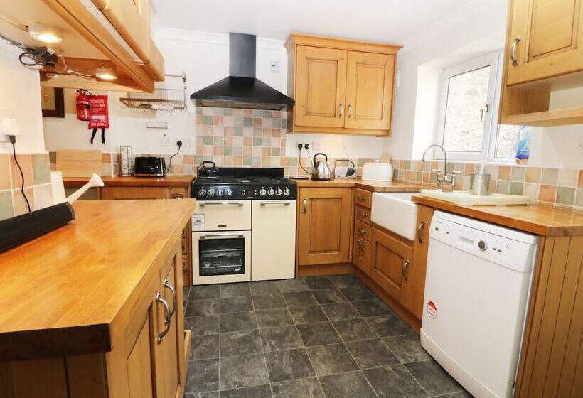 The Old School House