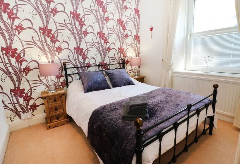 The Old School House