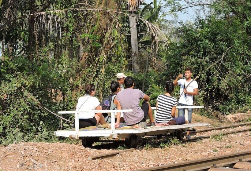 The Place Hostel & Rooftop Bar