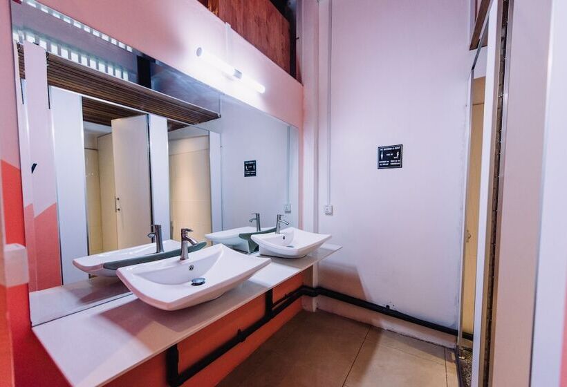 The Place Hostel & Rooftop Bar