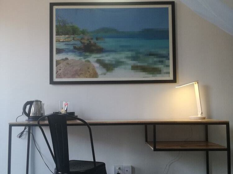 The Place Hostel & Rooftop Bar