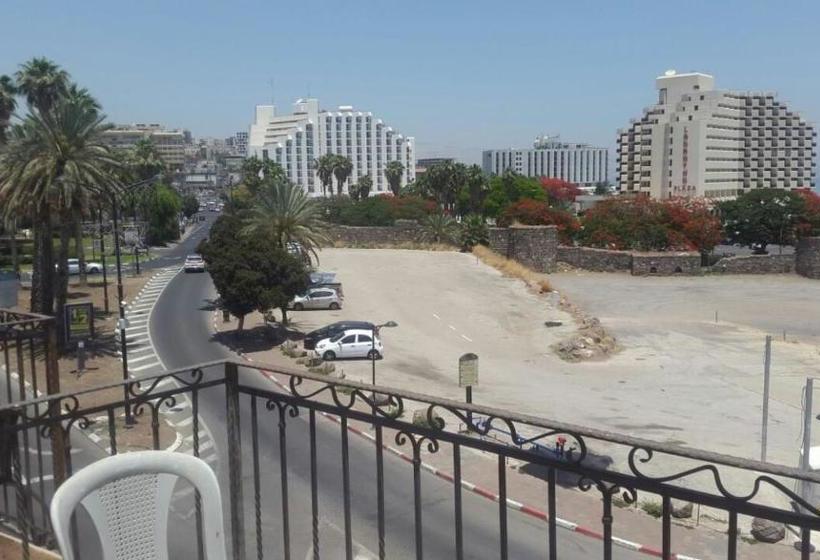 فندق Aviv Hostel