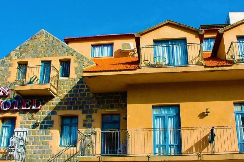 فندق Aviv Hostel