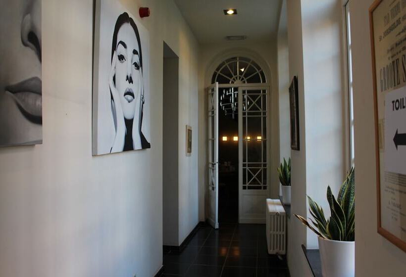 مبيت وإفطار Amaryllis Hotel Veurne