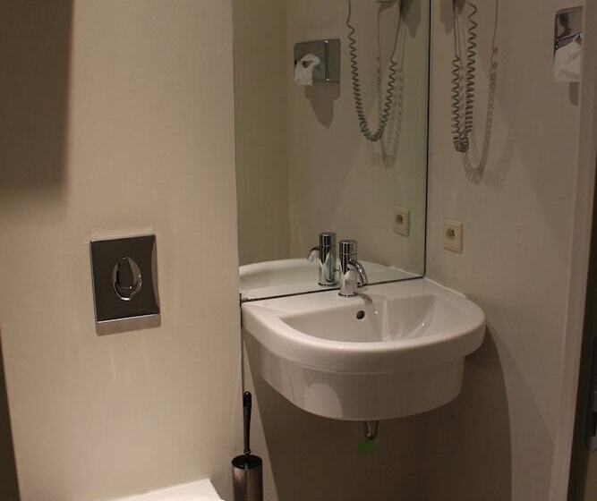 تختخواب و صبحانه Amaryllis Hotel Veurne
