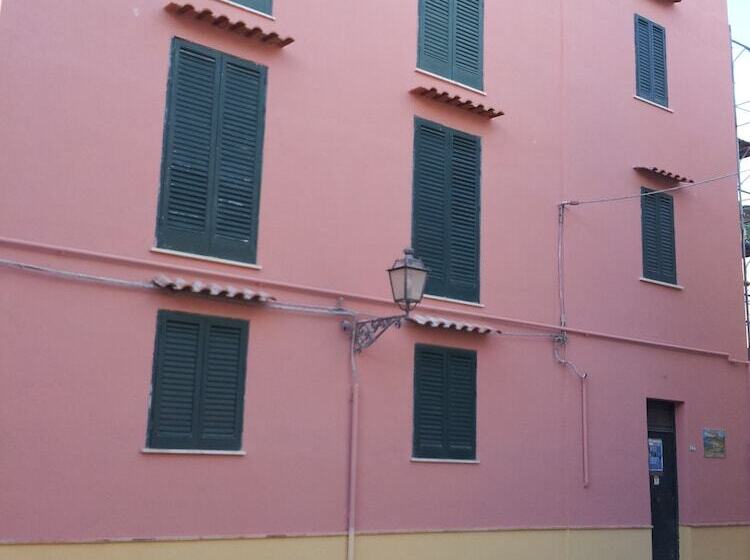 مبيت وإفطار La Caletta