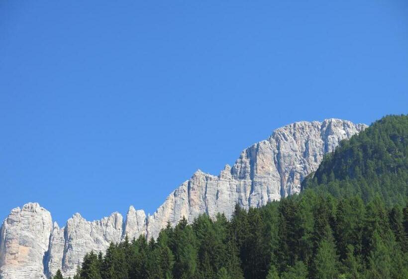 Digonera Historic Hotel B&b