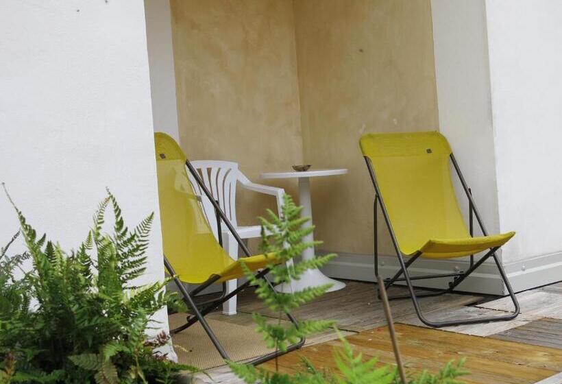 Digonera Historic Hotel B&b