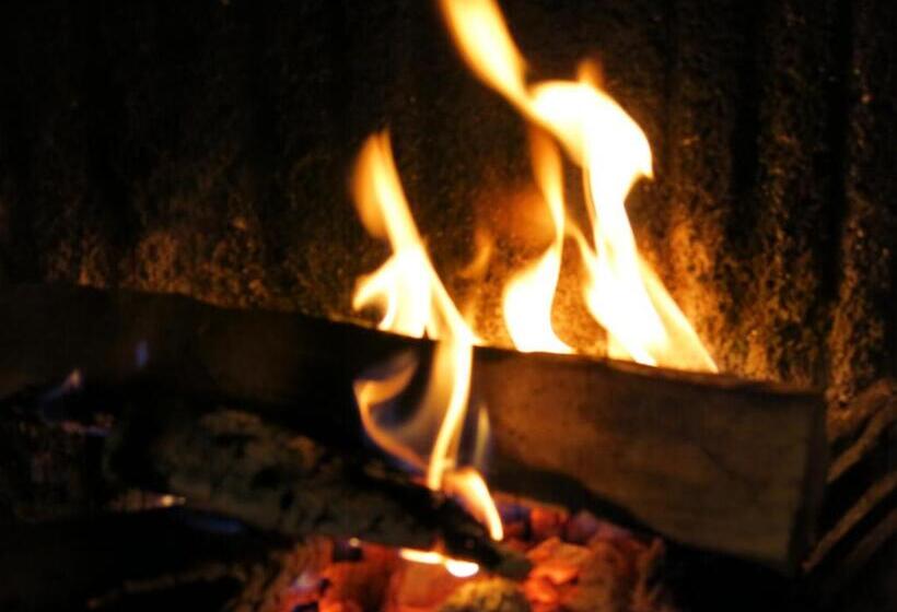 Digonera Historic Hotel B&b