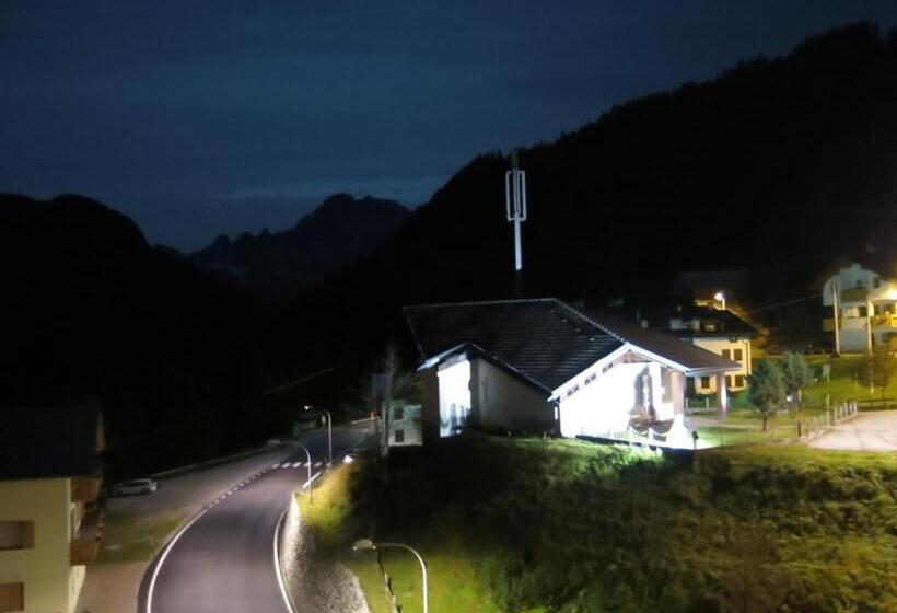 Digonera Historic Hotel B&b