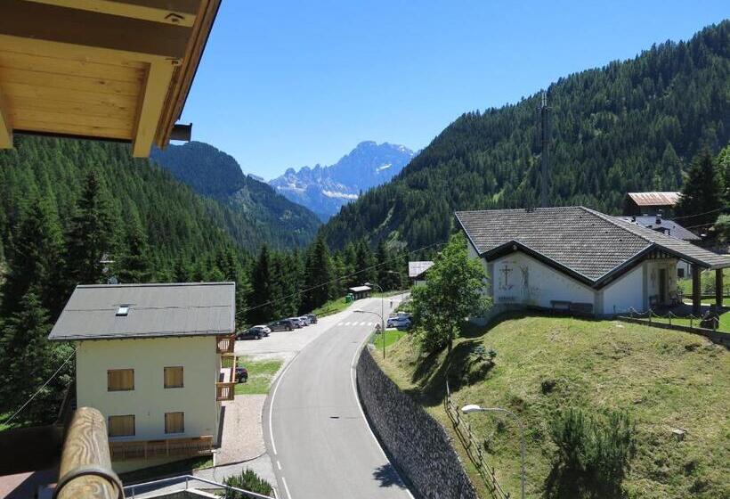 Digonera Historic Hotel B&b