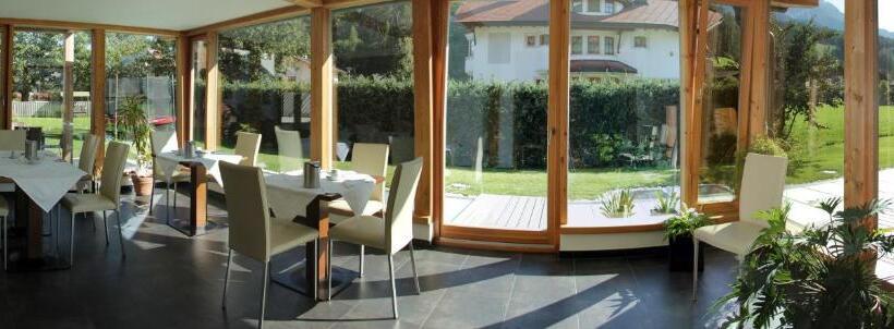 Garni   Hotel Am Burghuegel