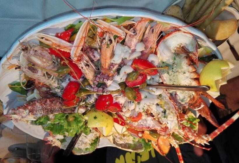 בית מלון כפרי Paradise