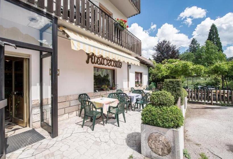 هتل Albergo Cinzia