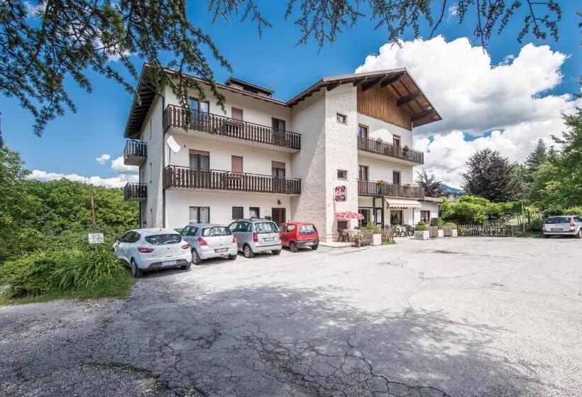 هتل Albergo Cinzia