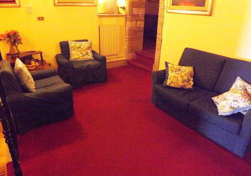 ホテル Albergo Della Posta