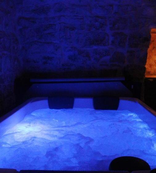 호텔 Albergo Diffuso Dimora Rossi B&b