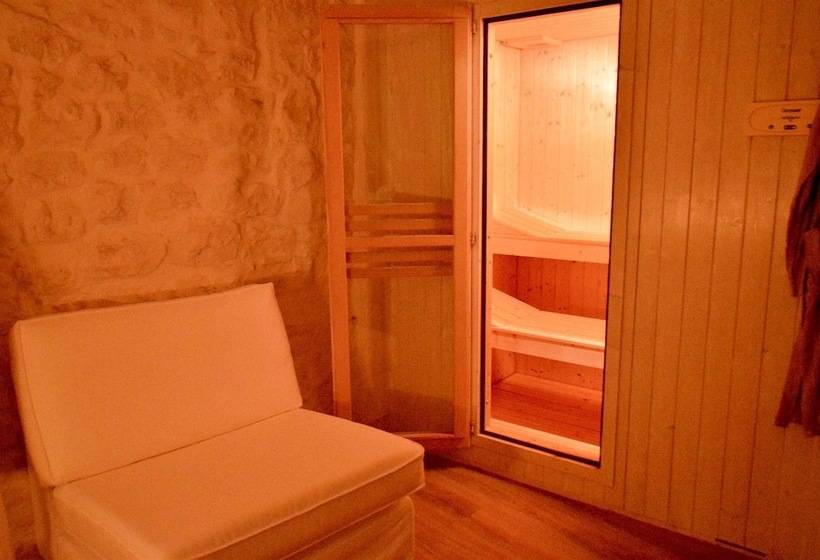 호텔 Albergo Diffuso Dimora Rossi B&b