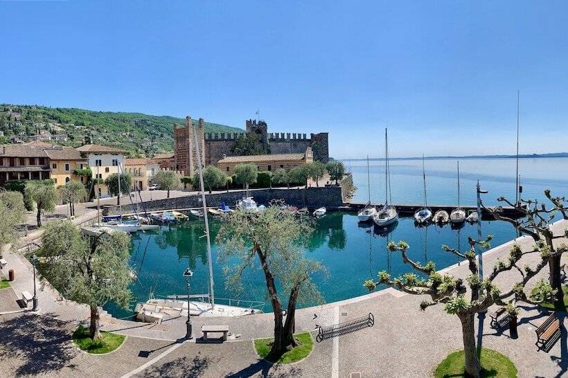 فندق Albergo Gardesana