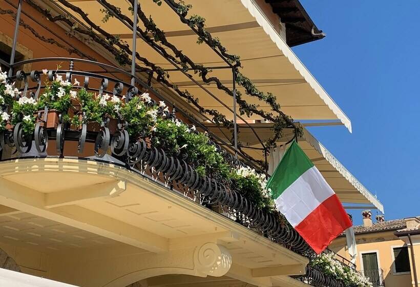 فندق Albergo Gardesana