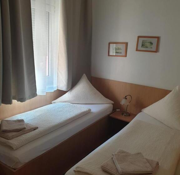 בית מלון כפרי Am Freihafen