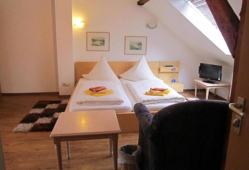 בית מלון כפרי Am Freihafen