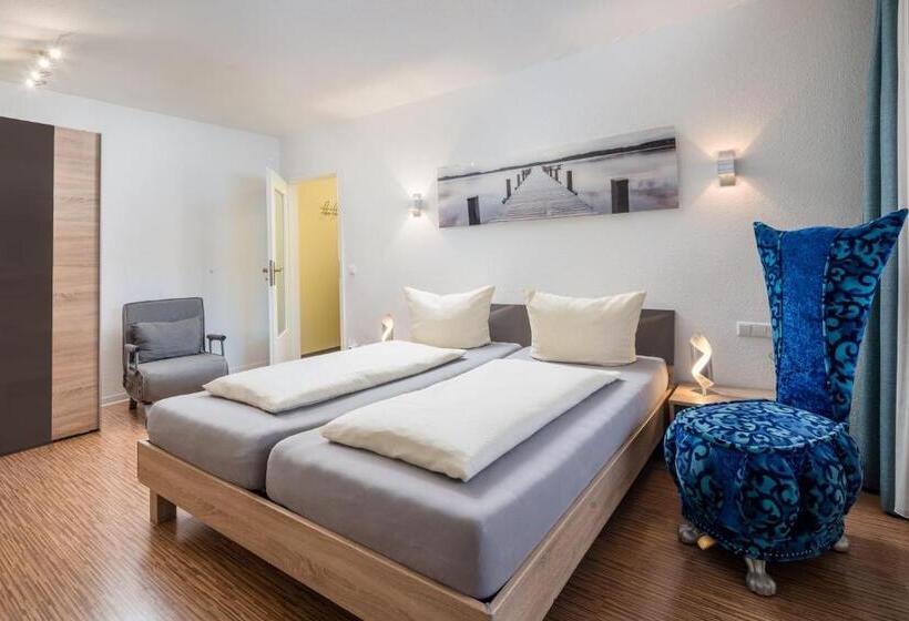 هتل Am Gottesauer Schloss