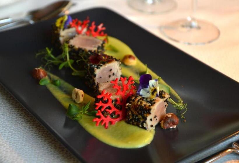 בית מלון כפרי Antines