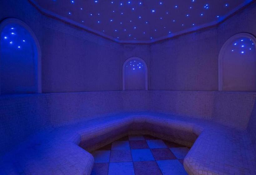 בית מלון כפרי Antines