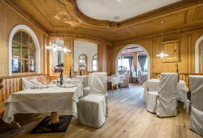 בית מלון כפרי Antines