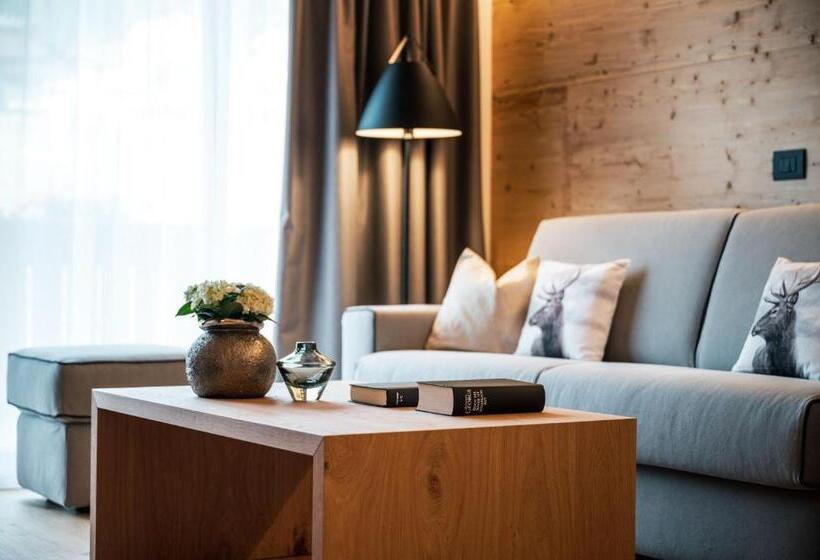 בית מלון כפרי Antines