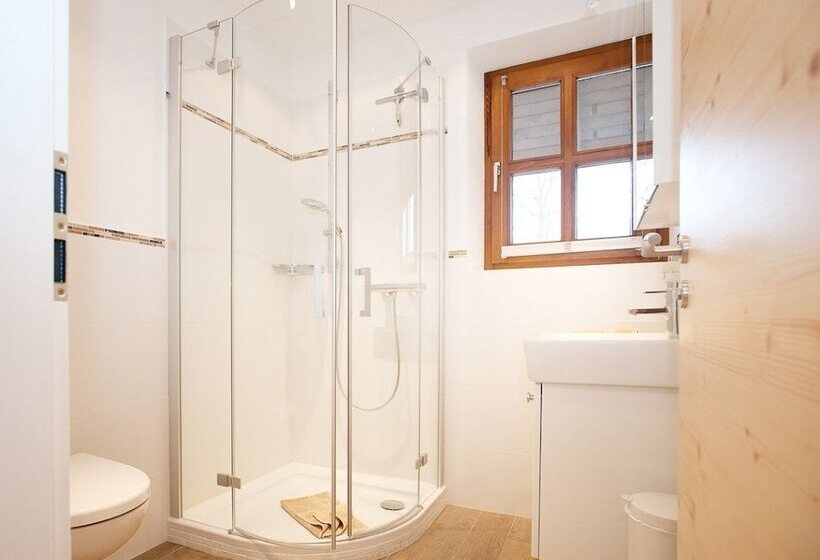 Отель Apart Pension Vita Stafnensis