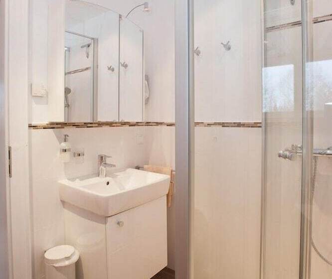 Отель Apart Pension Vita Stafnensis