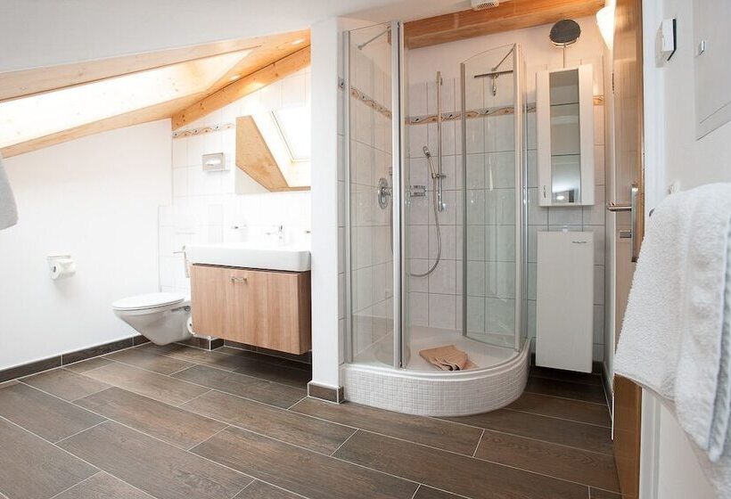 Отель Apart Pension Vita Stafnensis