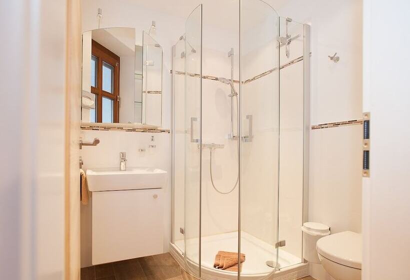 Отель Apart Pension Vita Stafnensis