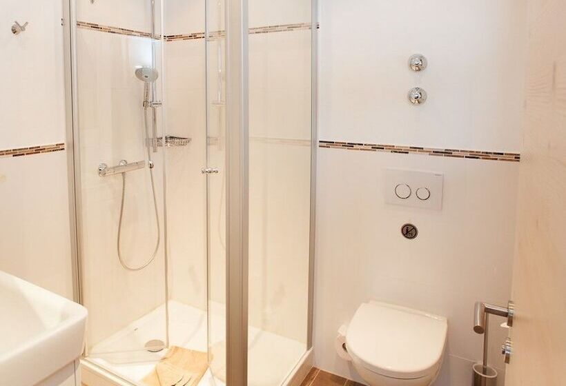 Отель Apart Pension Vita Stafnensis